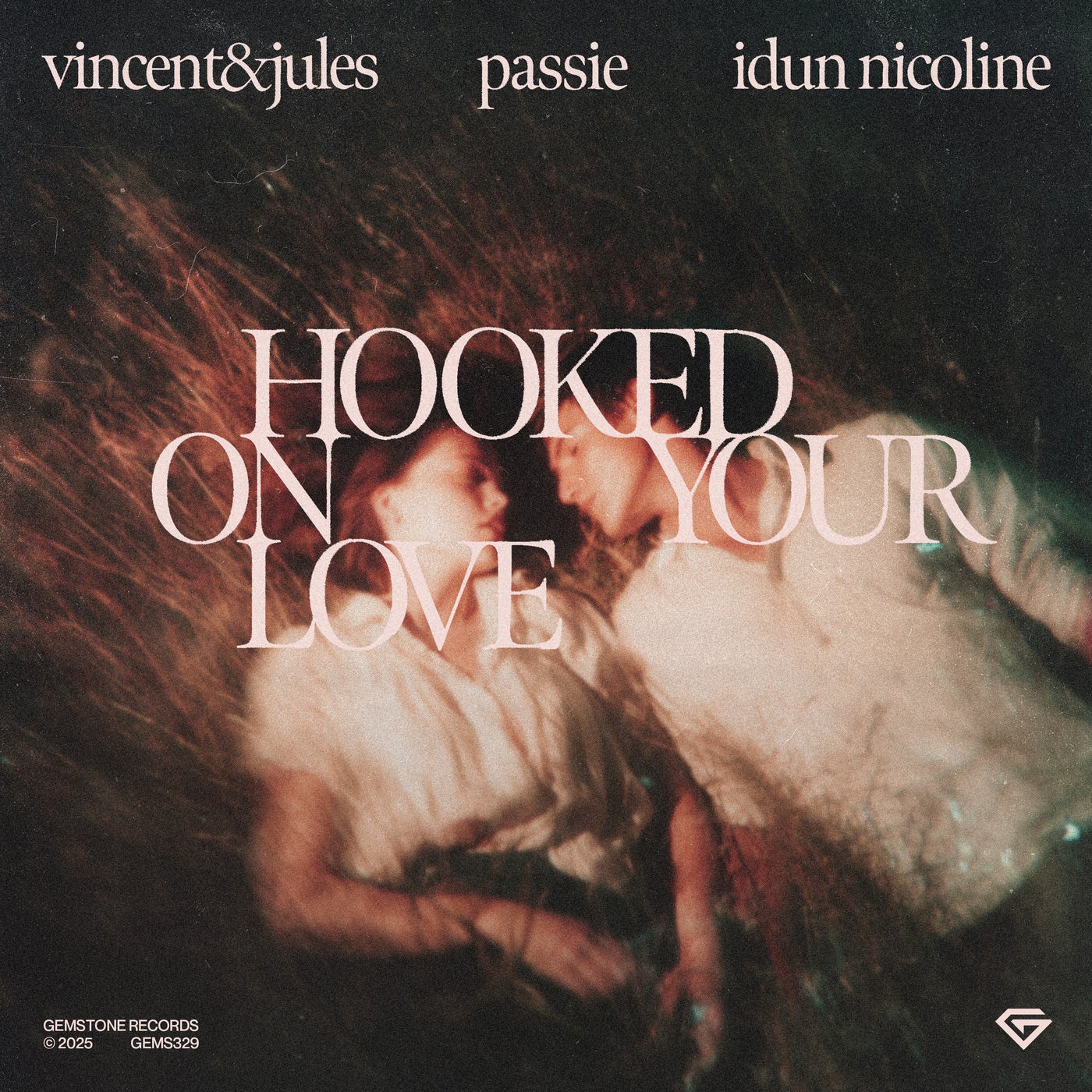Cover - Idun Nicoline, Passie, Vincent & Jules - Hooked On Your Love (Extended Mix)